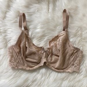 Chantelle Nude Lace Bra.-Q3.